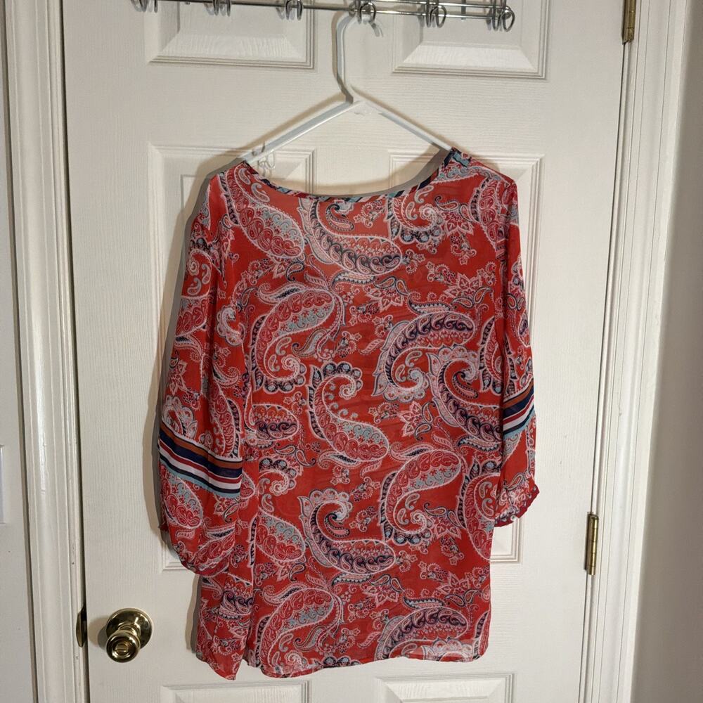 Valerie Stevens 1X Red Pink Blue Tunic Blouse Paisley Print V-Neck 3/4 Sleeve - Picture 4 of 4